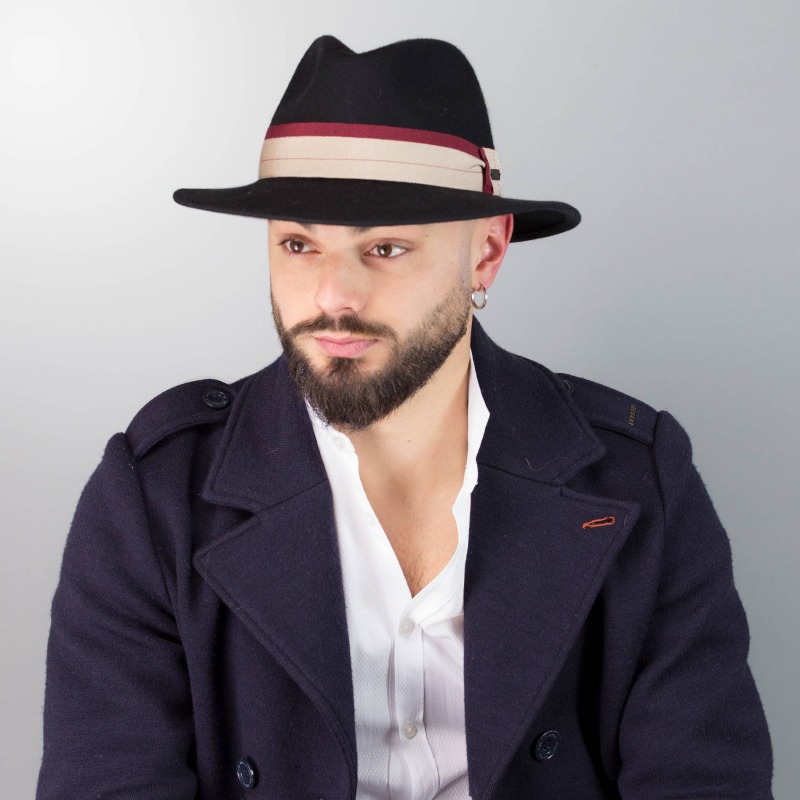 Men hat Joshua | Complit