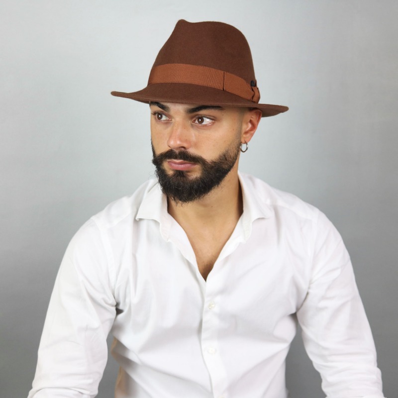 Fedora hat Klaus | Complit