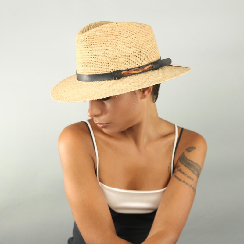 Reda, Cappello di paglia dalla forma elegante e slanciata
