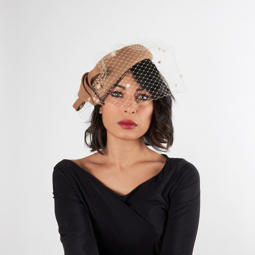 Ceremonial wool hat with veil | Complit 2