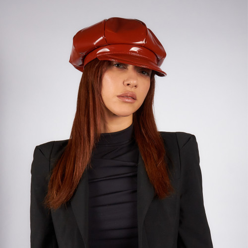 Cappello impermeabile donna in vernice | Complit 2