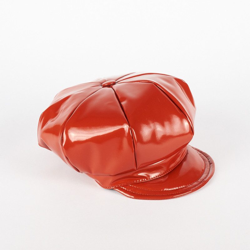 Cappello impermeabile donna in vernice | Complit