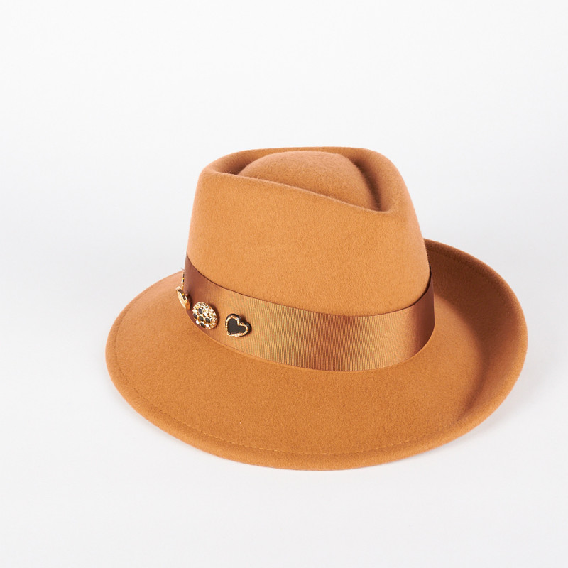 Cappello donna invernale con dettagli gioiello | Complit