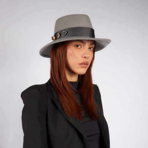 Cappello donna invernale con dettagli gioiello | Complit