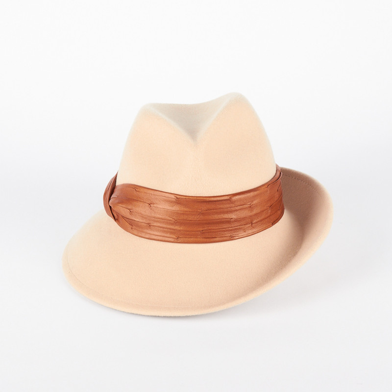 Cappello donna invernale asimmetrico | Complit