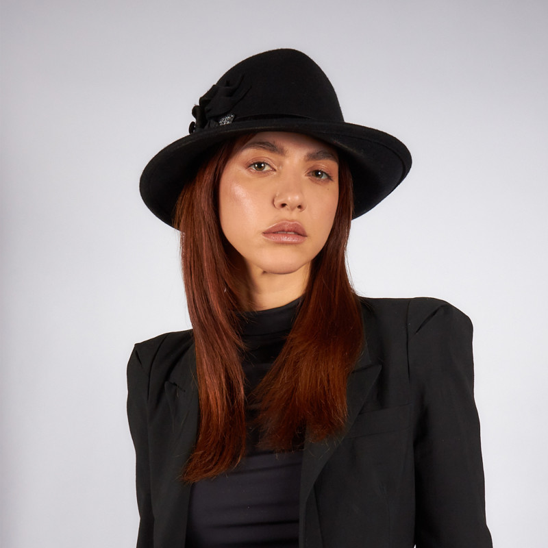 Cappello donna invernale con fiori | Complit