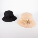 Cappello donna invernale con fiore – Eleganza Artigianale