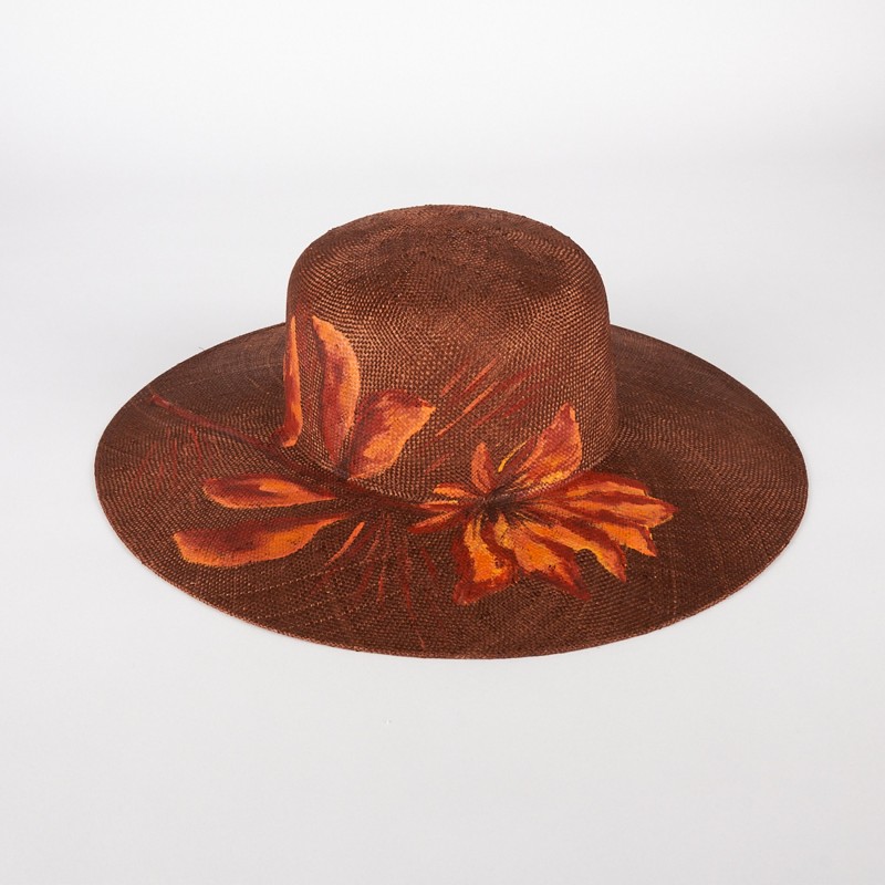 Ceremonial hat with floral decoration | Complit