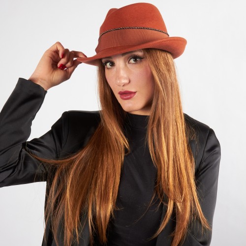 Cappello da donna invernale con dettagli lurex