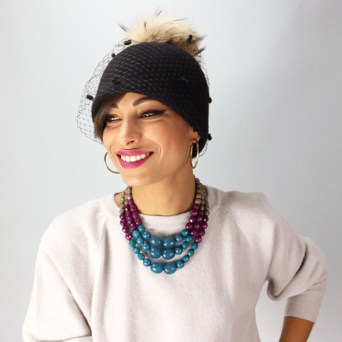 Black women's beanie with veil and fur pompons 2