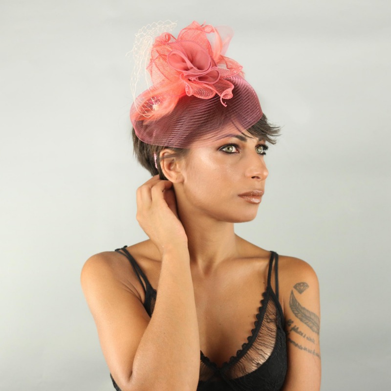 Triha - Fascinator elegante con veletta