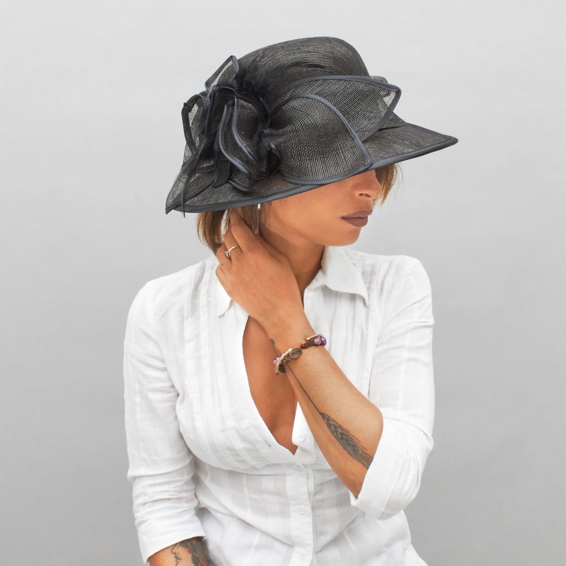 Narrow brimmed Ceremony hat Fillida| Complit